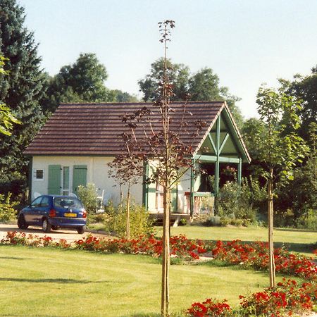 Village-Chalets Le Ru Du Pre Deux Rivieres Exterior photo