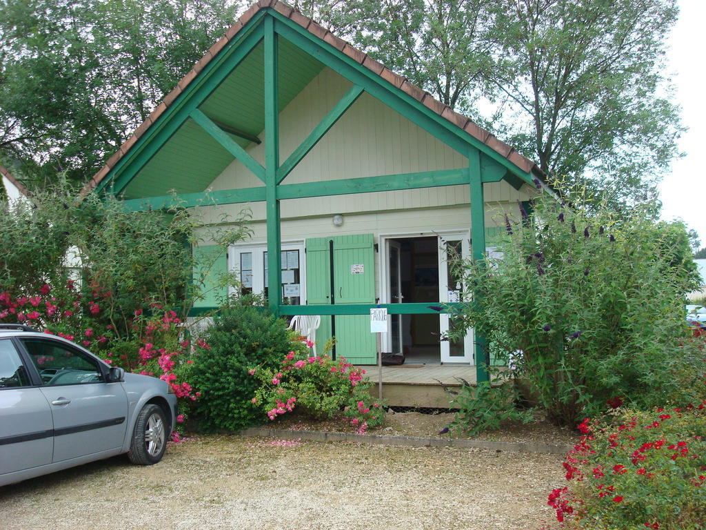 Village-Chalets Le Ru Du Pre Deux Rivieres Room photo