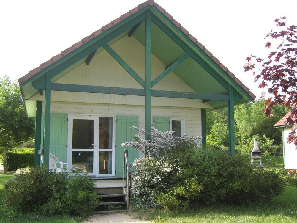 Village-Chalets Le Ru Du Pre Deux Rivieres Exterior photo